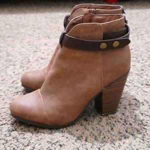 Breckelles Brown Ankle Booties